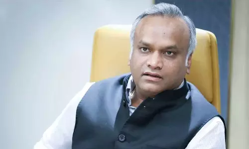 பிரியங்க் கார்கேவின் அமெரிக்க பயணம் - முதலில் மறுத்த மத்திய அரசு பின்னர் அனுமதி