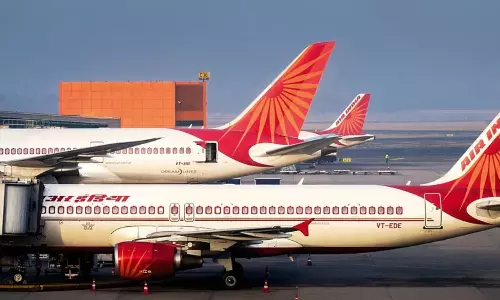 பாதுகாப்பு விதிமீறல்.. ஏர் இந்தியாவின் 3 மூத்த அதிகாரிகளை நீக்க DGCA உத்தரவு