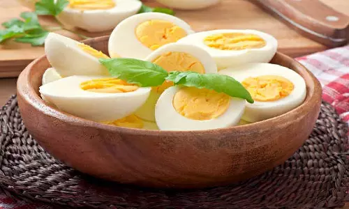 ரத்த அழுத்தம் இருப்பவர்கள் அவித்த முட்டை சாப்பிடலாமா?