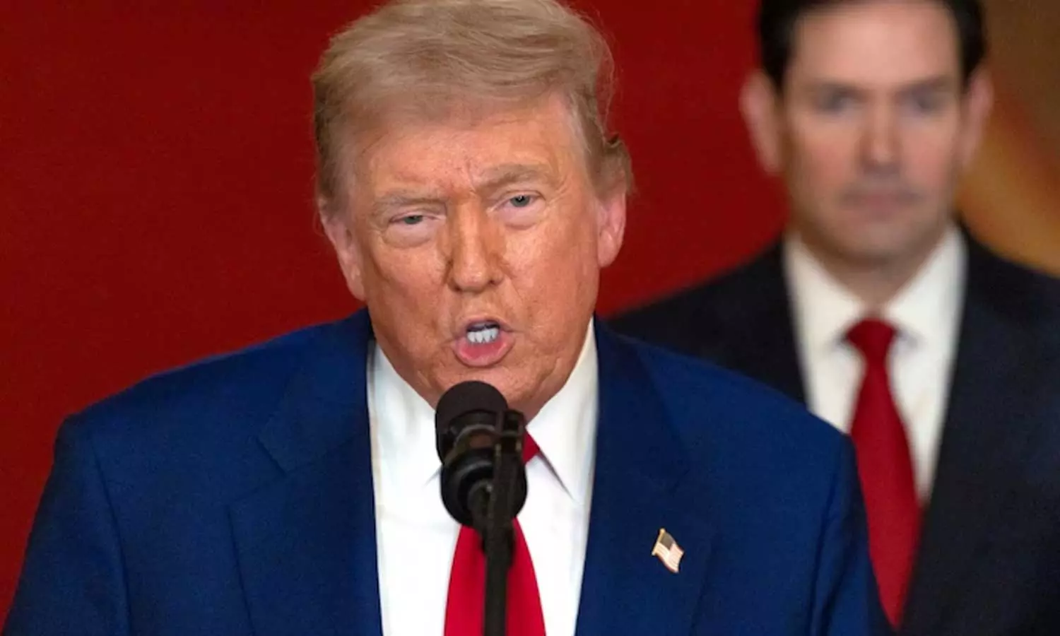 ஈரானில் ஏன் ஆட்சி மாற்றம் ஏற்படக் கூடாது? - அமெரிக்க அதிபர் டிரம்ப் கேள்வி ஈரானில் ஏன் ஆட்சி மாற்றம் ஏற்படக் கூடாது? - அமெரிக்க அதிபர் டிரம்ப் கேள்வி