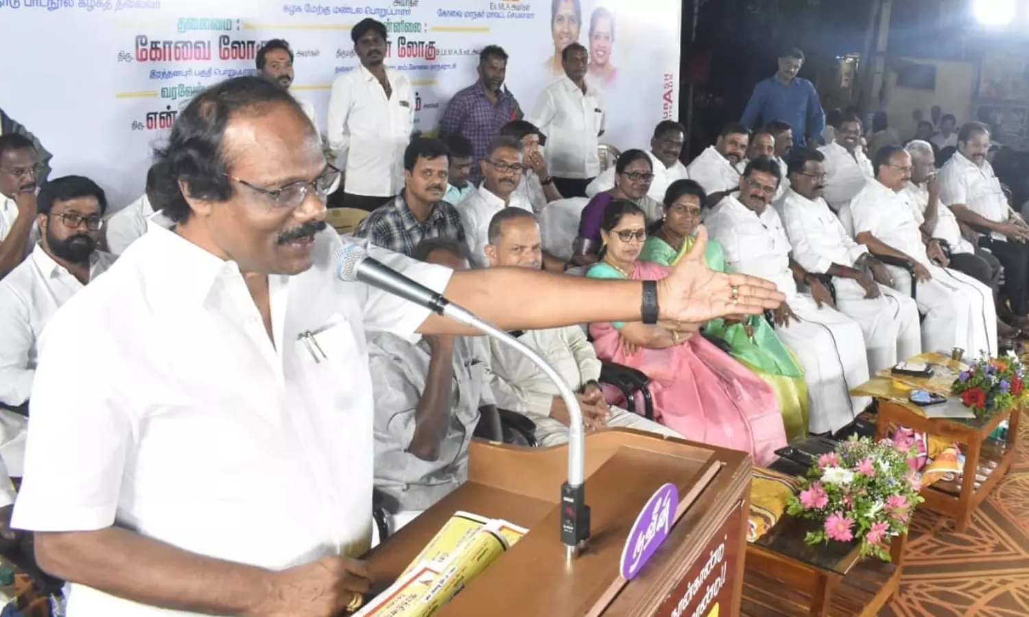 கூட்டணி ஆட்சி இல்லை என்று கூற எடப்பாடி பழனிசாமி தயங்குவது ஏன்?- திண்டுக்கல் லியோனி