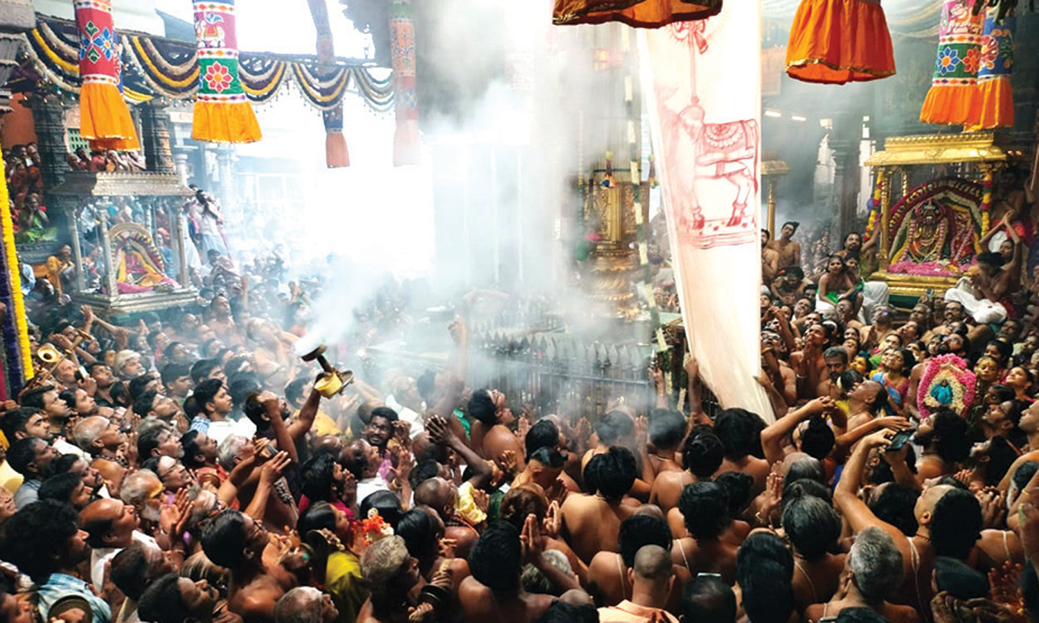 சிதம்பரம் நடராஜர் கோவிலில் ஆனி திருமஞ்சன கொடியேற்றம்
