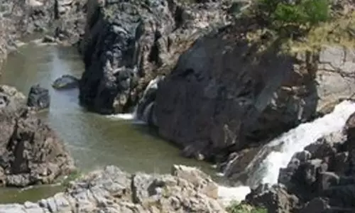 ஒகேனக்கல்லுக்கு நீர்வரத்து 14 ஆயிரம் கனஅடியாக குறைந்தது