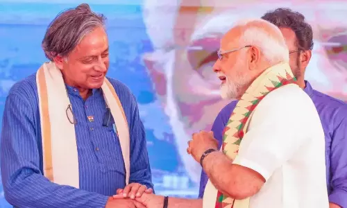 பிரதமர் மோடி இந்தியாவின் சொத்து.. சசி தரூர் சிலாகிப்பு!