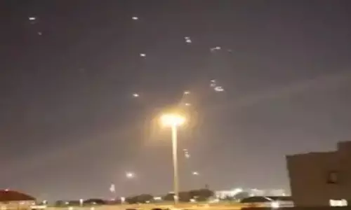 VIDEO: கத்தாரில் உள்ள அமெரிக்க விமானப்படைத் தளம் மீது ஈரான் ஏவுகணை தாக்குதல்..