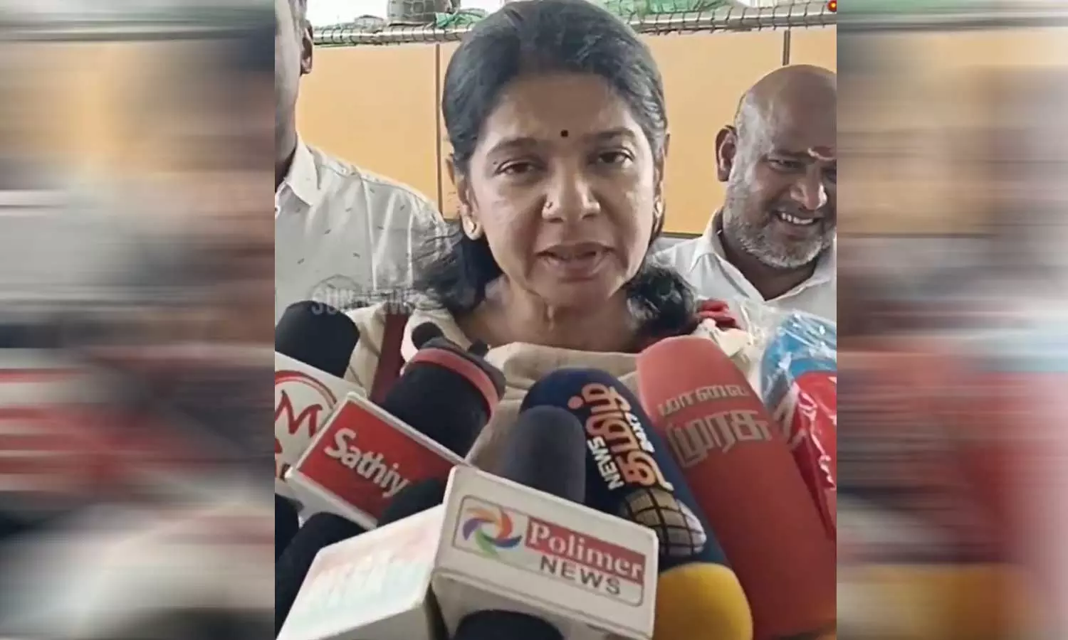 அதிமுக, தொடர்ந்து பாஜக உடன் இணைந்து செயல்படுவது தமிழ்நாட்டிற்கு துரோகம்: கனிமொழி எம்.பி. அதிமுக, தொடர்ந்து பாஜக உடன் இணைந்து செயல்படுவது தமிழ்நாட்டிற்கு துரோகம்: கனிமொழி எம்.பி.