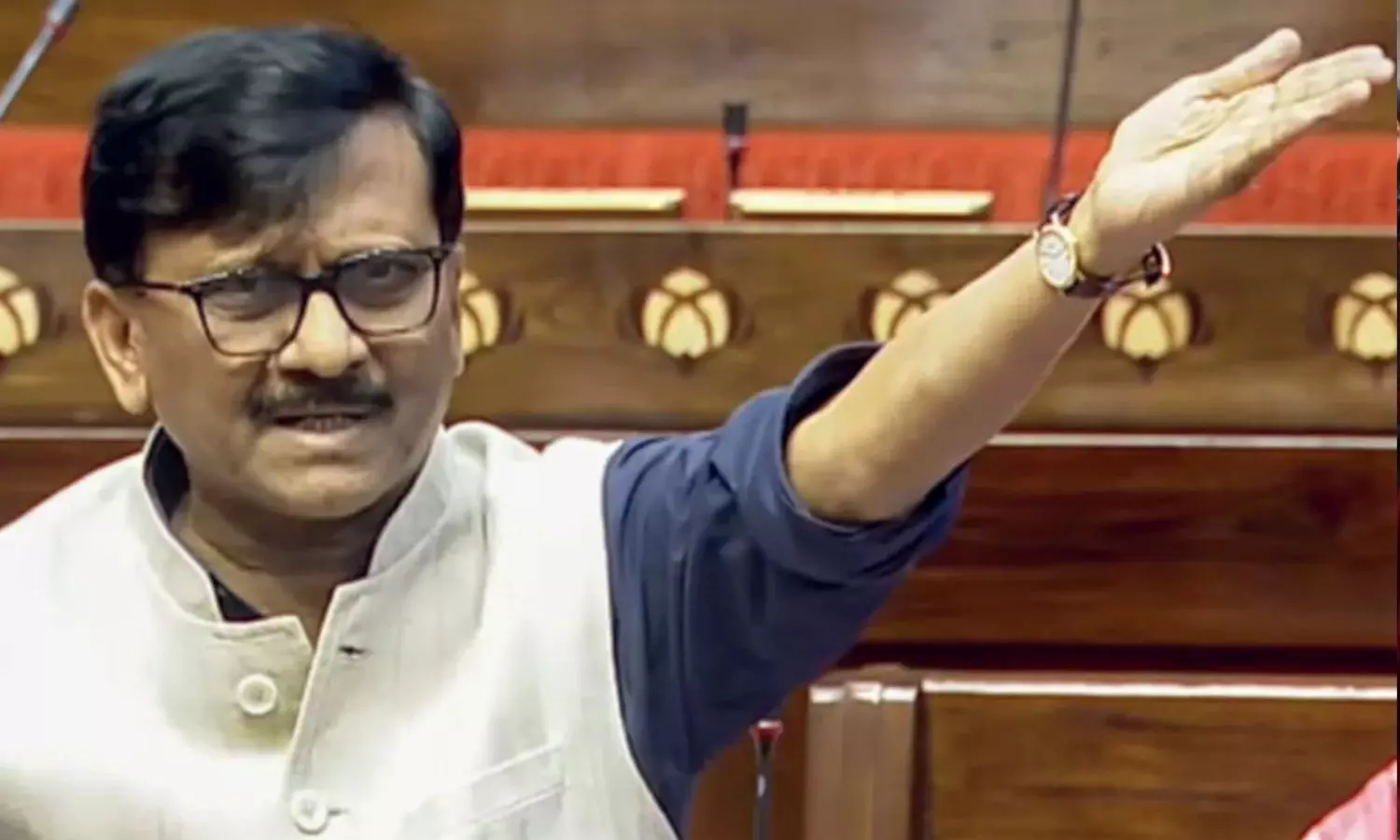 யாருக்கும் பணிந்து போகாத ஈரானிடம் இருந்து மோடி அரசு சுயமரியாதையை கற்றுக்கொள்ள வேண்டும் - சஞ்சய் ராவத் யாருக்கும் பணிந்து போகாத ஈரானிடம் இருந்து மோடி அரசு சுயமரியாதையை கற்றுக்கொள்ள வேண்டும் - சஞ்சய் ராவத்