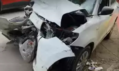 அனகாபுத்தூர் அருகே கால் டாக்சி விபத்து - கர்ப்பிணி, தந்தை உயிரிழப்பு