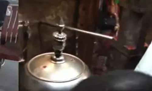 கோவில் உண்டியலில் ரூ.4 கோடி மதிப்பிலான பத்திரத்தை போட்ட ராணுவ வீரர்: மனைவி, மகள்கள் கதறல்