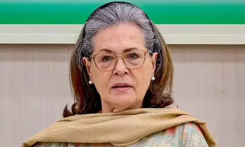 சோனியா காந்தியிடம் இருந்து நேரு கடிதங்களை திரும்பப் பெற சட்ட நடவடிக்கை: மத்திய அரசு தகவல்