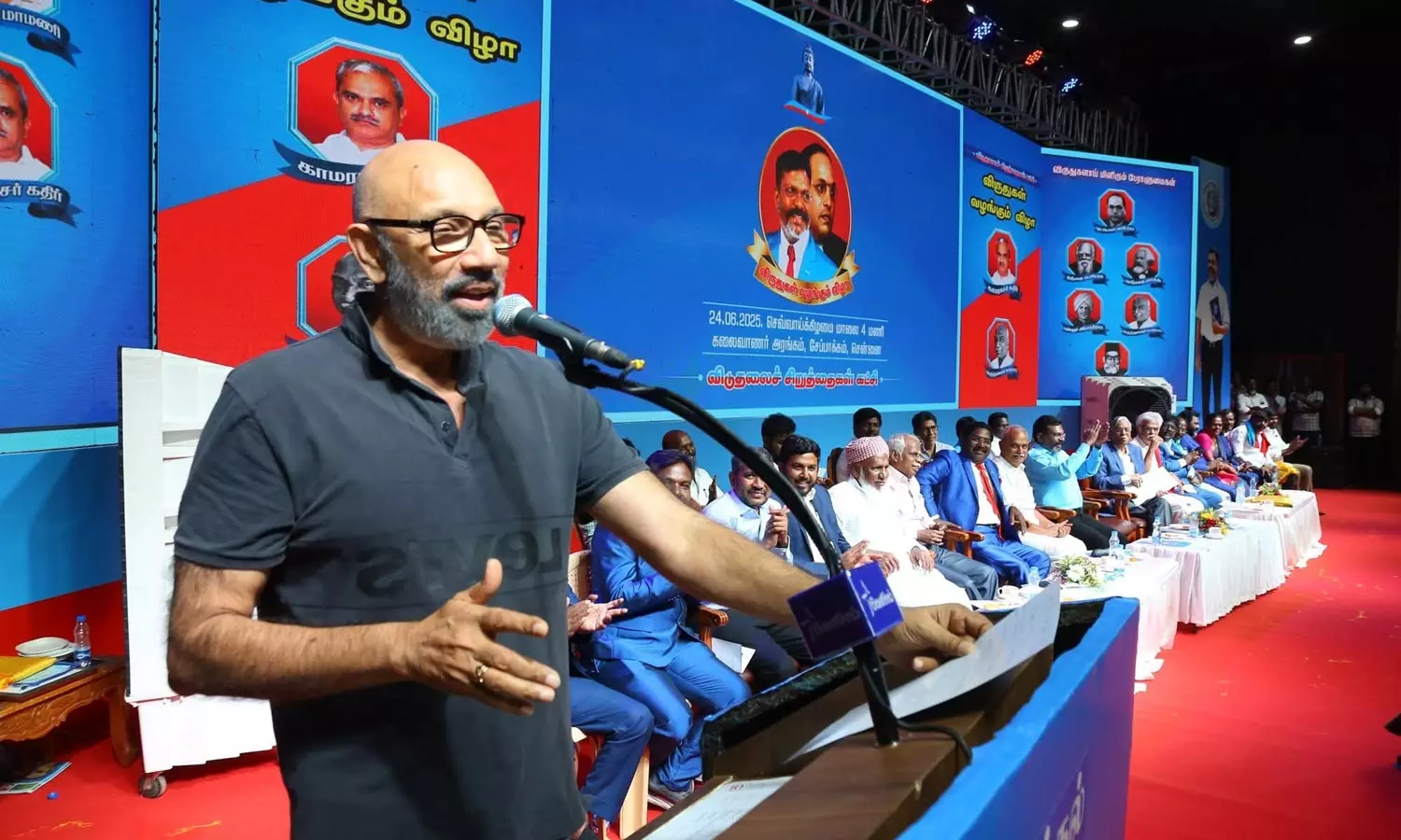 முருகன் மாநாடு நடத்தி ஏமாற்றலாம் என நினைக்க வேண்டாம் - விசிக விழாவில் நடிகர் சத்யராஜ் பேச்சு