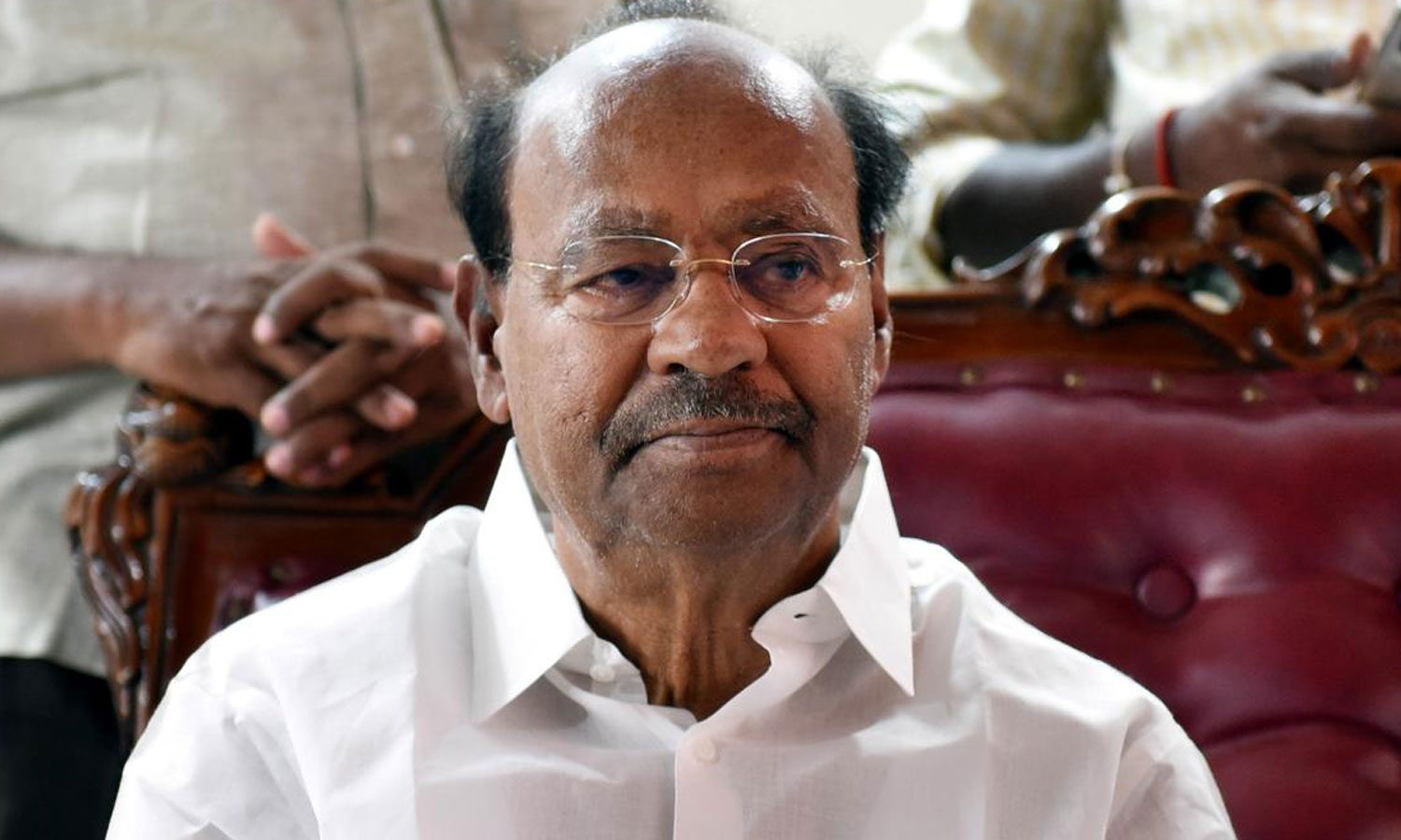 தைலாபுரம் தோட்டத்தில் புதிய மாவட்ட செயலாளர்களுடன் ராமதாஸ் ஆலோசனை