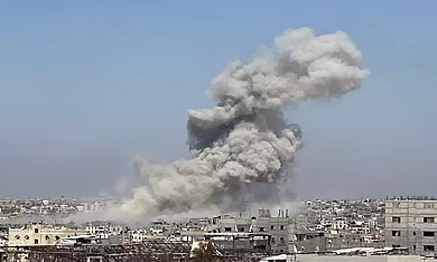 காசாவில் ராணுவ வாகனம் மீது வெடிகுண்டு தாக்குதல்: 7 இஸ்ரேல் வீரர்கள் பலி