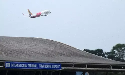 பட்டாசு வெடித்தால் தான் விமானம் பறக்கும்... பறவைகளை விரட்ட ஆண்டுக்கு ரூ.12 கோடி செலவு