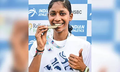 தேசிய ஜூனியர் தடகளம்: 200 மீட்டர் ஓட்டத்தில் தங்கம் வென்ற தமிழக வீரர், வீராங்கனை