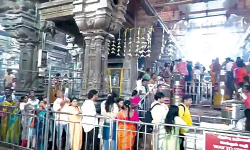 ஆனி அமாவாசை: ராமேசுவரத்தில் திரளான பக்தர்கள் புனித நீராடி சுவாமி தரிசனம்