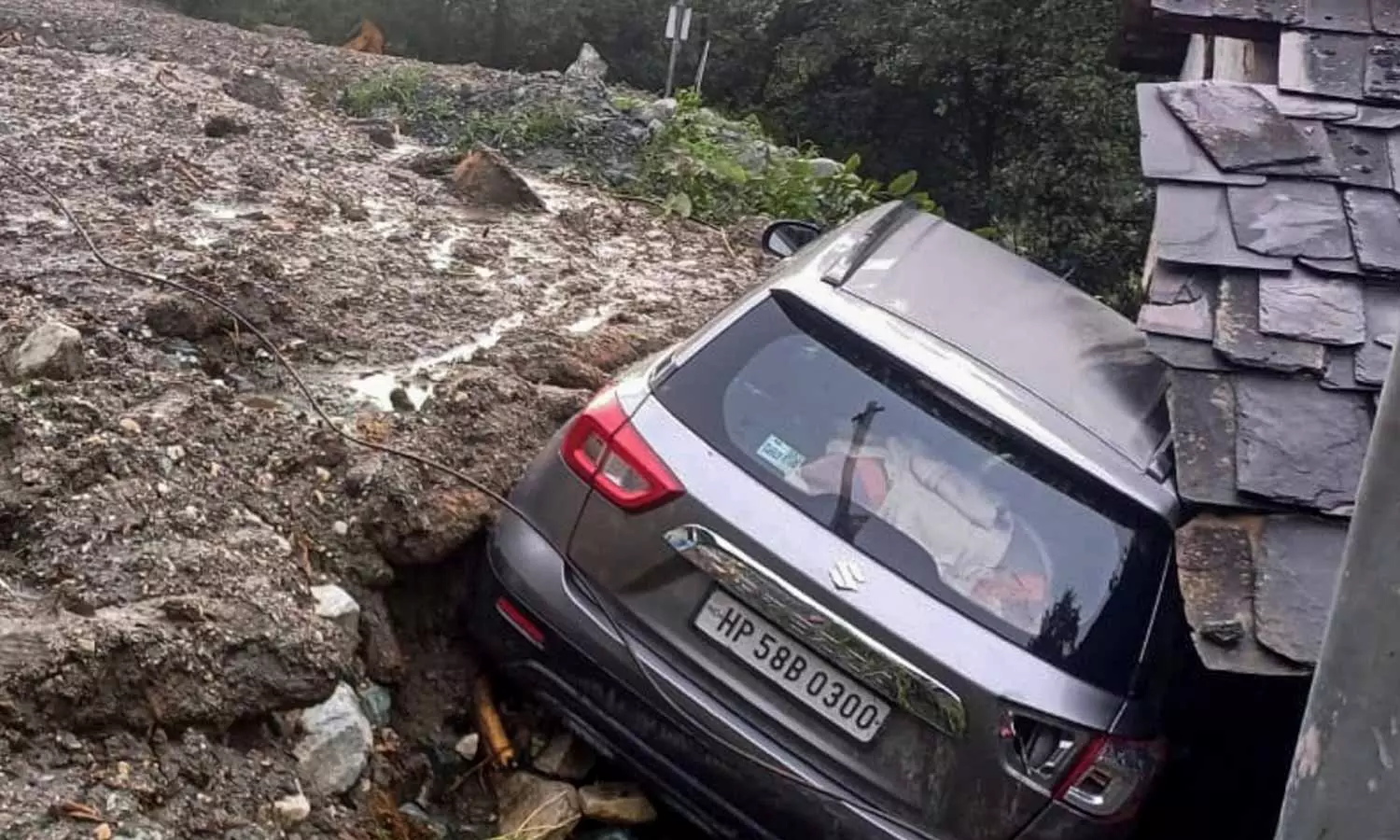 இமாச்சல பிரதேசத்தில் மேக வெடிப்பால் கனமழை- வெள்ளத்தில் சிக்கி 2 பேர் பலி