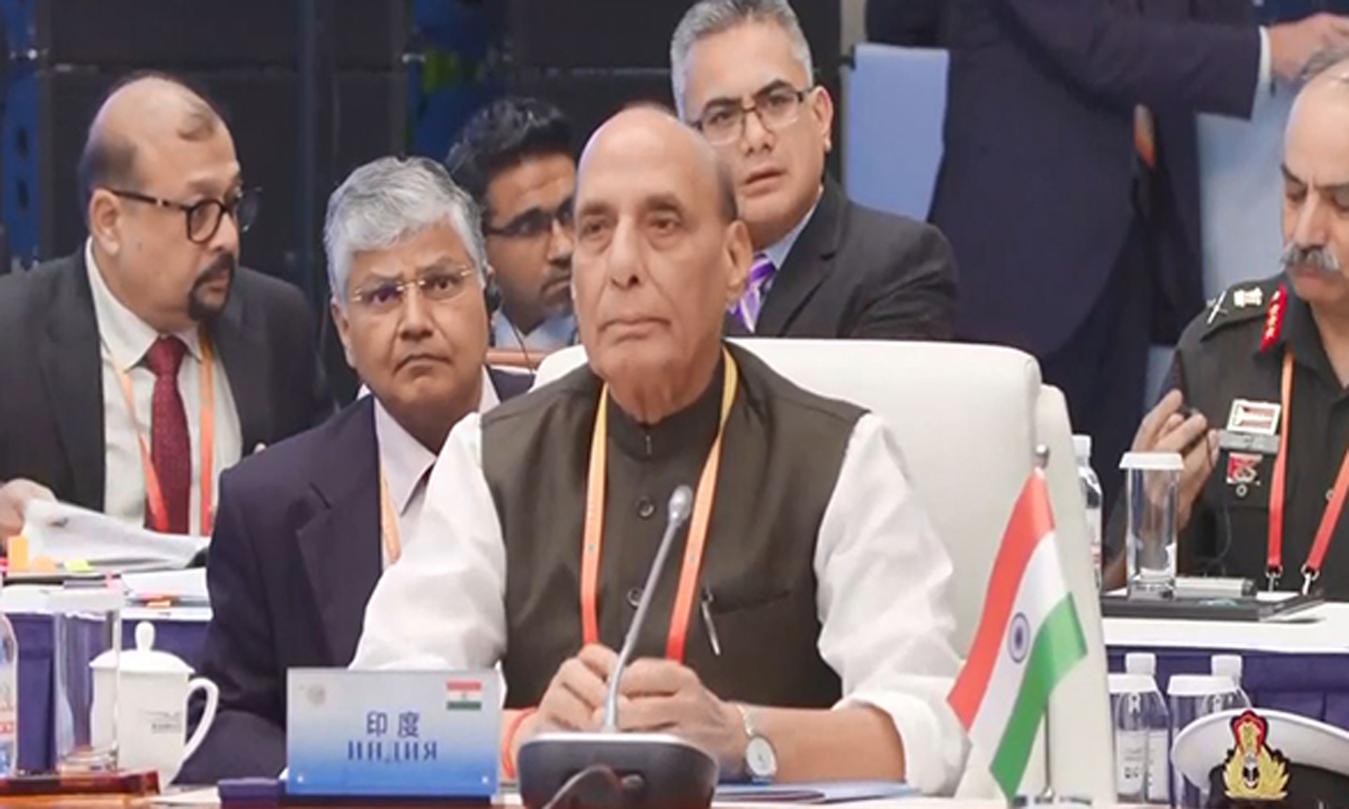 பயங்கரவாதத்தை ஆதரிக்கும் பாகிஸ்தானை கண்டிக்க வேண்டும்- ராஜ்நாத்சிங்