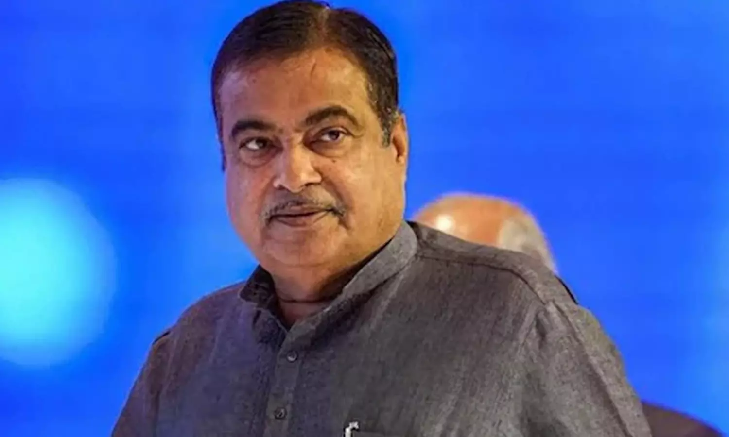 இருசக்கர வாகனங்களுக்கு சுங்க கட்டணம் வசூலிக்கப்படுமா?: நிதின் கட்கரி விளக்கம்