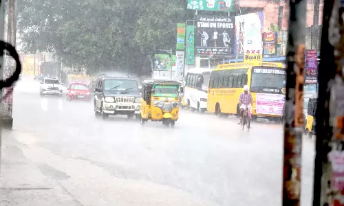 குமரி மாவட்டம் முழுவதும் இன்றும் கனமழை கொட்டியது - அணைகளுக்கு நீர்வரத்து அதிகரிப்பு