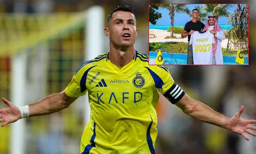 அல்-நாசர் அணி உடனான ஒப்பந்தத்தை மேலும் 2 ஆண்டுகளுக்கு நீட்டித்தார் ரொனால்டோ