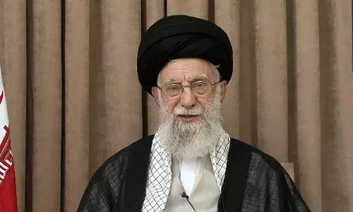 எங்களை தொட நினைத்த அமெரிக்காவுக்கு பாடம் புகட்டியுள்ளோம்: ஈரான் தலைவர் காமேனி