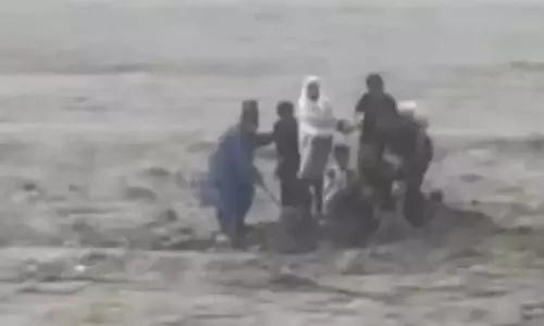 பாகிஸ்தானில் ஆற்று வெள்ளத்தில் ஒரே குடும்பத்தைச் சேர்ந்த 18 பேர் அடித்துச் செல்லப்பட்ட சோகம்..!