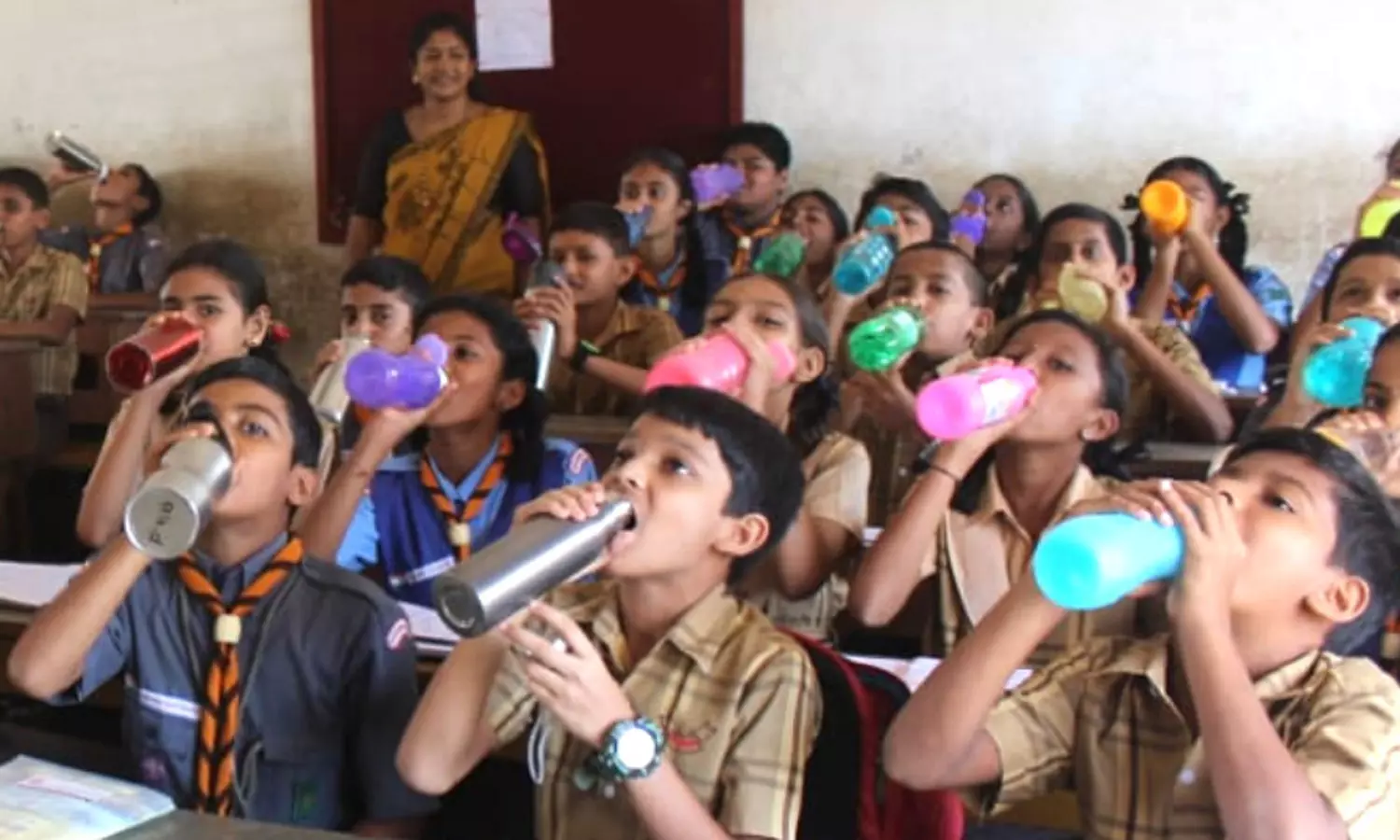 அரசு பள்ளிகளில் வாட்டர் பெல் - பள்ளிக்கல்வித்துறை உத்தரவு