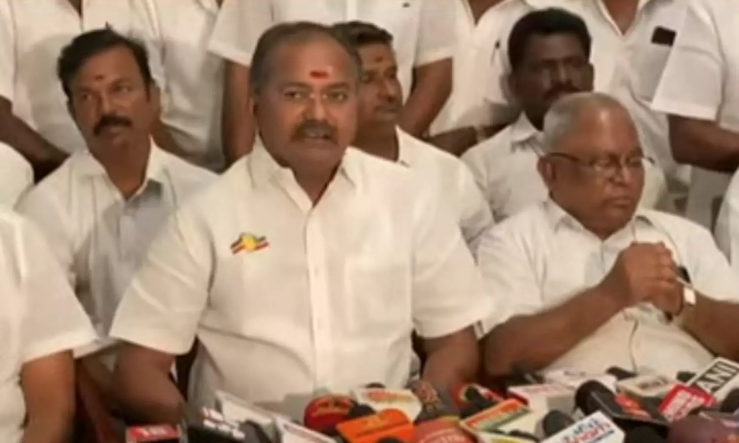 ராமதாஸ் குழந்தையா? - அன்புமணி பேச்சுக்கு பா.ம.க. எம்.எல்.ஏ. அருள் கண்டனம்