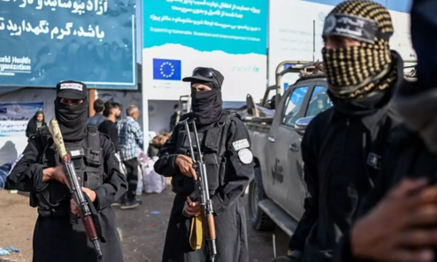 தற்கொலை தாக்குதலில் 16 வீரர்கள் பலி.. இந்தியாவை குற்றம்சாட்டிய பாகிஸ்தான் - பொறுப்பேற்ற தாலிபான்