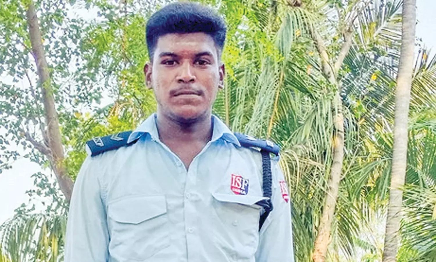 போலீசார் விசாரணைக்கு சென்ற காவலாளி உயிரிழப்பு - உறவினர்கள் போராட்டத்தால் பதட்டம்