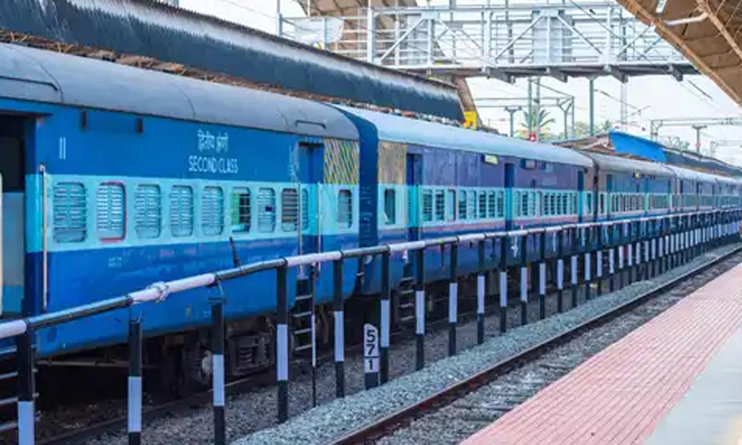 பயணிகள் கவனிக்க: ரெயில் புறப்படுவதற்கு 8 மணி நேரத்திற்கு முன் ரிசர்வேஷன் சார்ட்