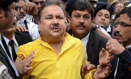 மாணவி அங்கு செல்லாமல் இருந்திருந்தால் பாலியல் குற்றம் நடந்திருக்காது - திரிணாமுல் காங்கிரஸ் MLA