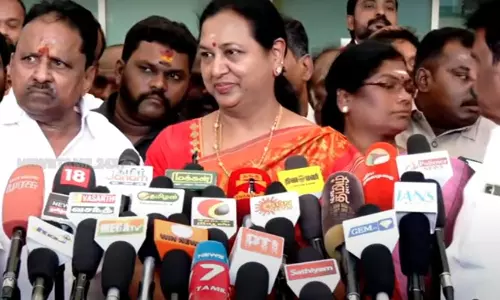 காங்கிரஸ் விழாவில் பங்கேற்ற தே.மு.தி.க. பொருளாளர் சுதீஷ் - பிரேமலதா விஜயகாந்த் விளக்கம்