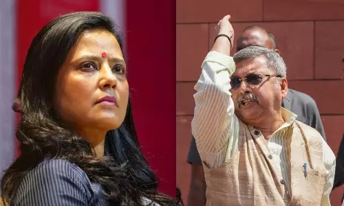 ஆணாதிக்க கல்யாண் பானர்ஜி.. குடும்பத்தை உடைத்த மஹுவா.. வார்த்தைப் போரில் இறங்கிய மம்தா கட்சி எம்.பி.க்கள்