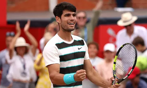 விம்பிள்டன் டென்னிஸ்: ஹாட்ரிக் பட்டம் வெல்வாரா அல்காரஸ்