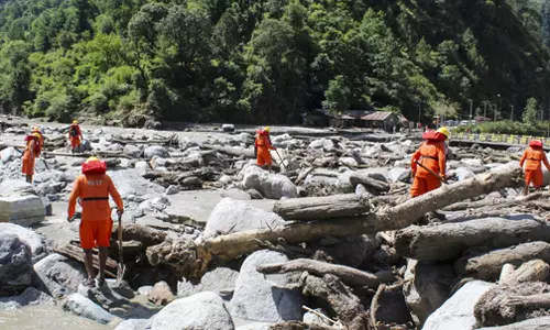 இமாச்சல பிரதேசத்தில் வெள்ளம்: கனமழையில் சிக்கி கடந்த ஒரு வாரத்தில் 17 பேர் பலி