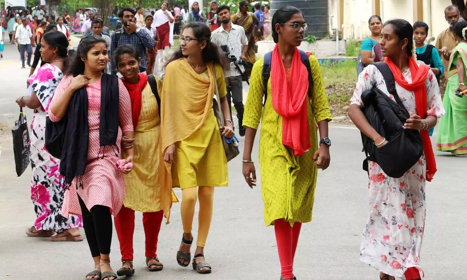 கலை அறிவியல் கல்லூரிகளில் முதலாமாண்டு வகுப்புகள் தொடங்கியது