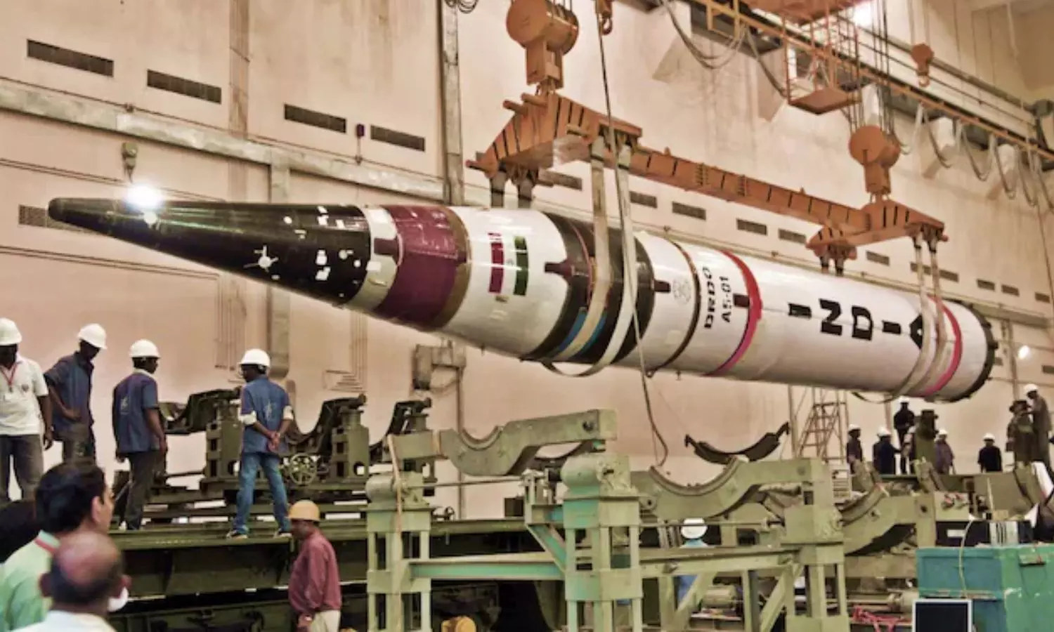 அமெரிக்கா ஸ்டைலில் நிலத்தடி தளங்களை தாக்கும்  பங்கர் பஸ்டர் ஏவுகணைகளை சொந்தமாக உருவாக்கும் இந்தியா