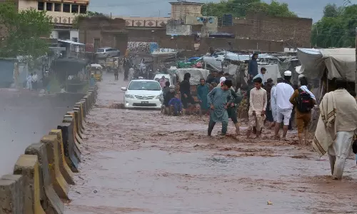 பாகிஸ்தானில் கனமழைக்கு உயிரிழந்தோரின் எண்ணிக்கை 45 ஆக உயர்வு