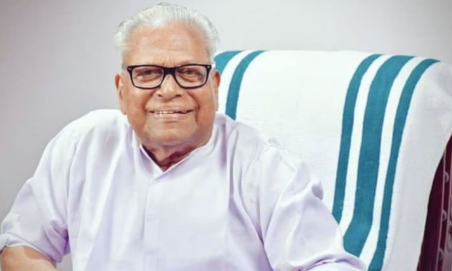 கேரள முன்னாள் முதல்-மந்திரி அச்சுதானந்தன் உடல்நிலை மிகவும் கவலைக்கிடம்