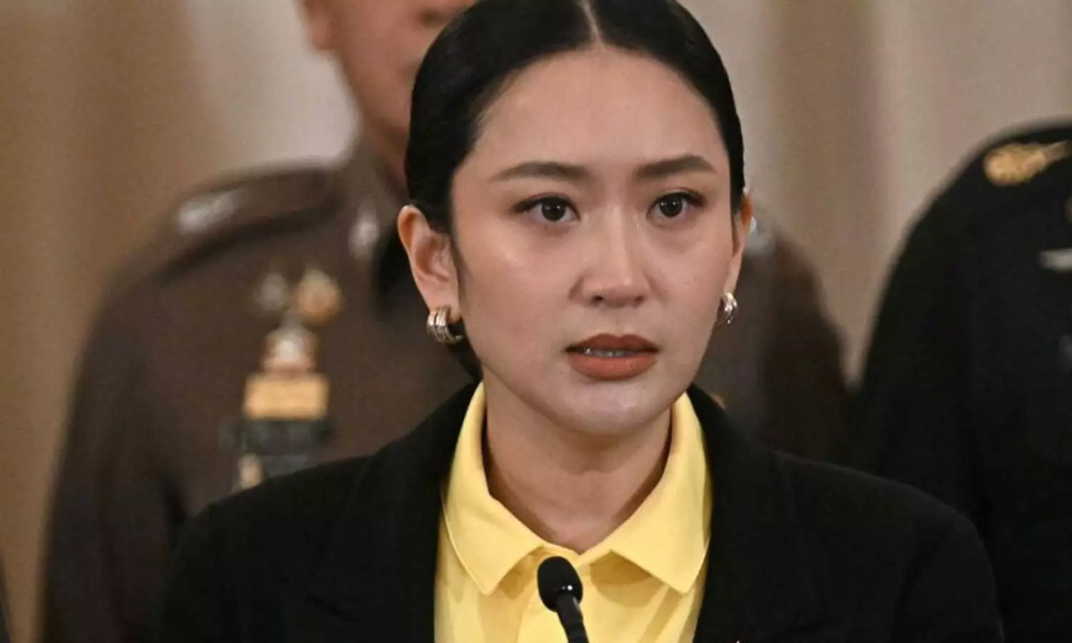 போன் உரையாடல் கசிவு: தாய்லாந்து பெண் பிரதமரை சஸ்பெண்ட் செய்து நீதிமன்றம் உத்தரவு