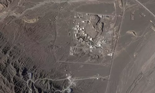 அமெரிக்க தாக்குதலில் சேதமடைந்த நிலத்தடி அணு நிலையத்தை தீவிரமாக சீரமைக்கும் ஈரான்