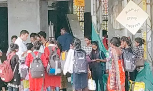 டிக்கெட் எடுக்காமல் திருப்பூருக்கு கூட்டம் கூட்டமாக வரும் வடமாநில தொழிலாளர் குடும்பங்கள்