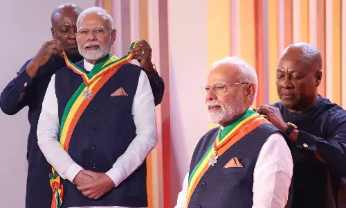 கானா நாட்டில் பிரதமர் மோடிக்கு உயரிய விருது வழங்கி கெளரவிப்பு