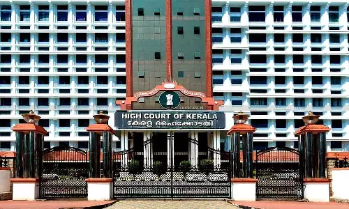 திருமண வாக்குறுதி அளித்து பாலியல் துன்புறுத்தல்: திருமணமான பெண் கொடுத்த புகாரில் நீதிமன்றம் பரபரப்பு தீர்ப்பு