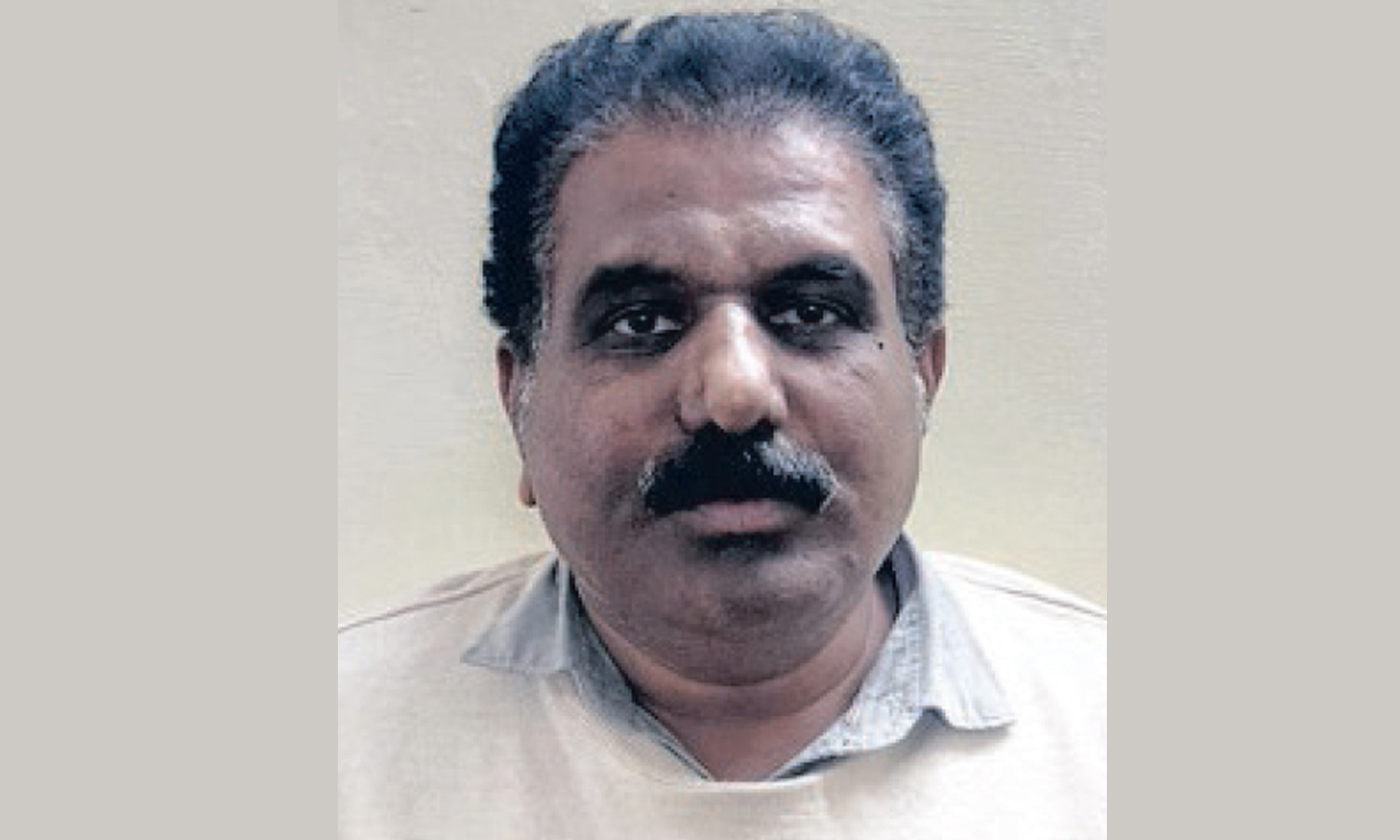 21 பள்ளி மாணவிகளுக்கு பாலியல் தொல்லை - அரசு பள்ளி ஆசிரியர் கைது 21 பள்ளி மாணவிகளுக்கு பாலியல் தொல்லை - அரசு பள்ளி ஆசிரியர் கைது