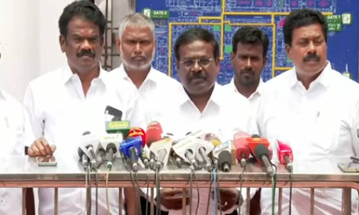 பா.ம.க.வின் புதிய கொறடாவாக சிவக்குமார் தேர்வு பா.ம.க.வின் புதிய கொறடாவாக சிவக்குமார் தேர்வு