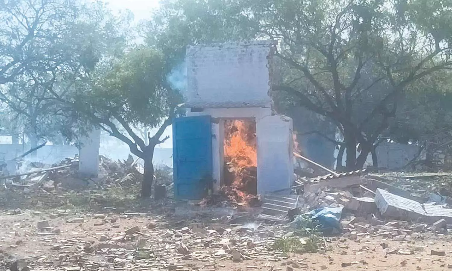 மேலும் ஒரு பட்டாசு ஆலையில் வெடி விபத்து- ஒருவர் பலி: மேலாளர் கைது- உரிமம் ரத்து மேலும் ஒரு பட்டாசு ஆலையில் வெடி விபத்து- ஒருவர் பலி: மேலாளர் கைது- உரிமம் ரத்து