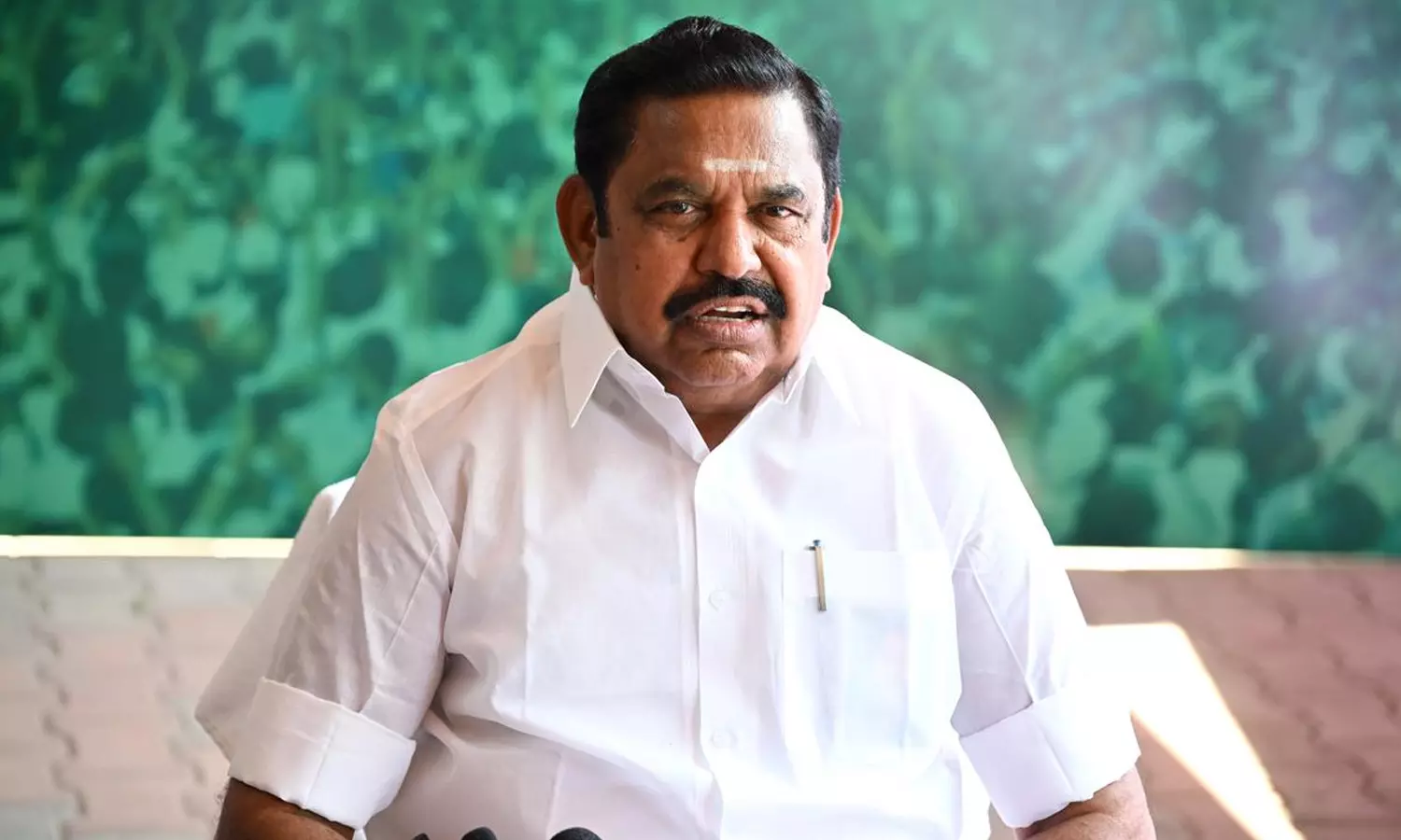 ஊராட்சி நிதியில் வெற்று விளம்பரம்- திமுக அரசுக்கு எடப்பாடி பழனிசாமி கண்டனம் ஊராட்சி நிதியில் வெற்று விளம்பரம்- திமுக அரசுக்கு எடப்பாடி பழனிசாமி கண்டனம்